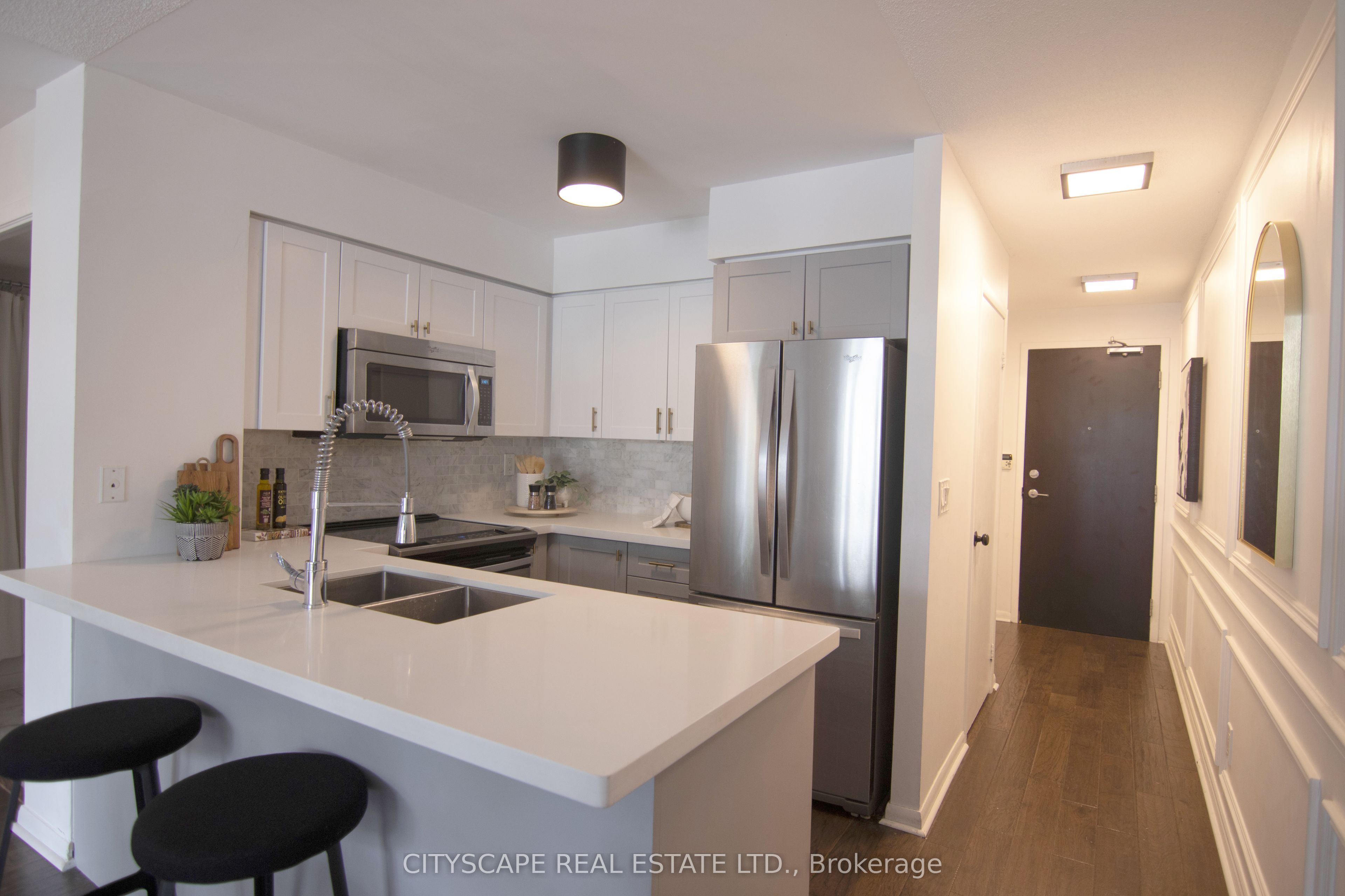 Additional image 3 of 322-231 Fort York Boulevard, Toronto, ON, M5V 1B2