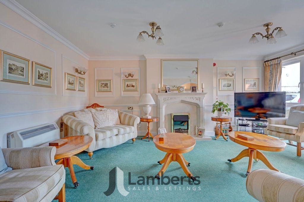 Additional image 10 of 2 bed flat for saleNew Road, Studley B80