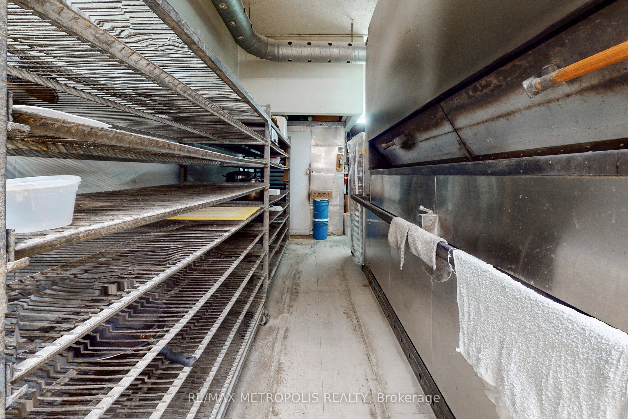 Additional image 4 of 460 Bloor Street W, Toronto, ON, M5S 1X8