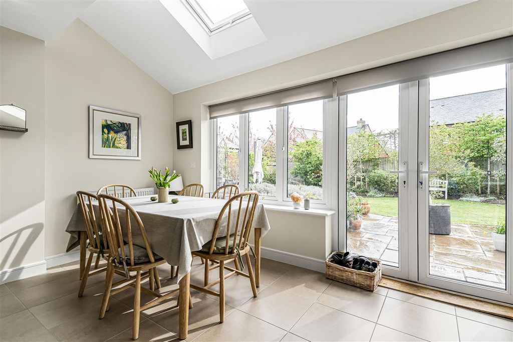Additional image 4 of 5 bed property for saleLander Close, Chesterton, Bicester OX26
