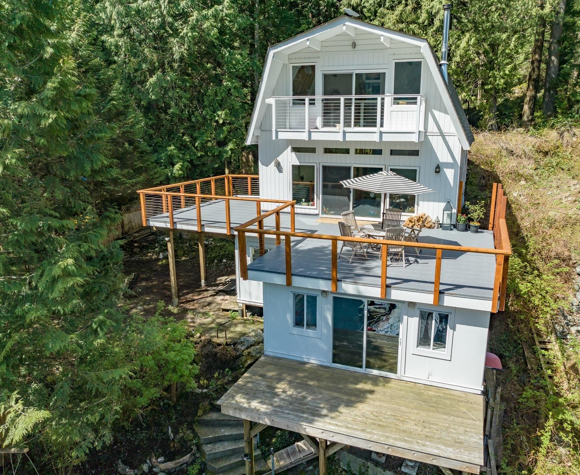 Additional image 2 of 2937 Panorama Drive, North Vancouver, BC, V7G 2A4