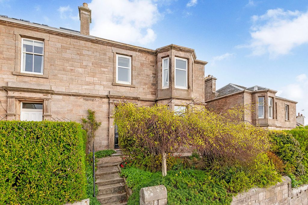 2 bed flat for saleTemple Crescent, Crail, Anstruther KY10