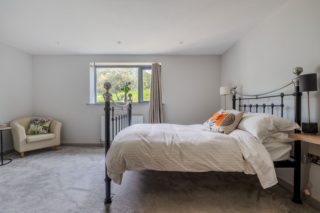 Additional image 5 of 4 bed terraced house for saleChantry, Old Vicarage Gardens, Bruton BA10