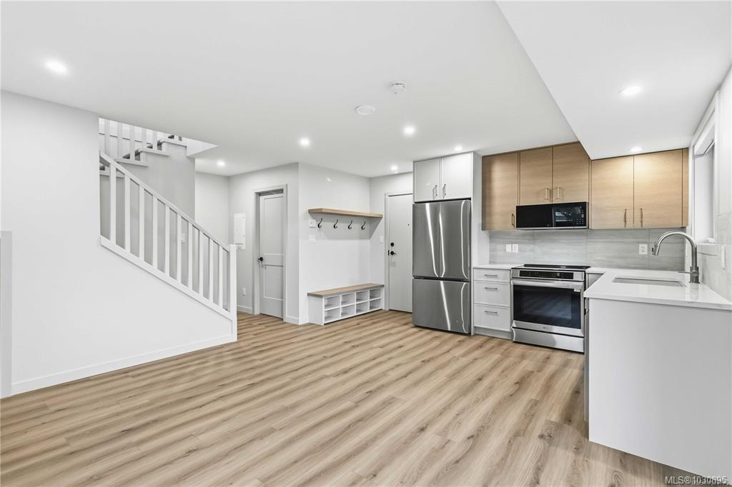 Additional image 5 of 4-1789 Emerson Street, Victoria, BC, V8R 2C2