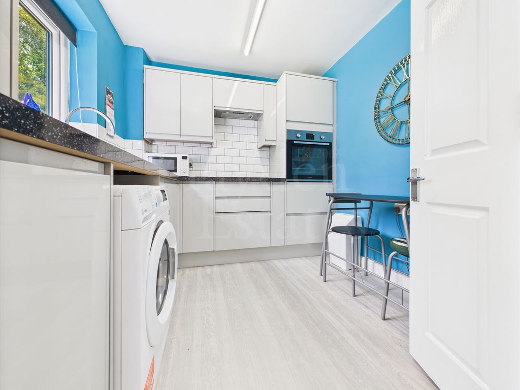 Additional image 3 of 2 bed flat for saleStephenson Place, Bewdley DY12