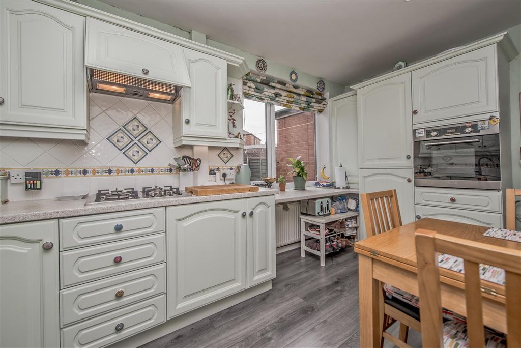 Additional image 4 of 3 bed semi-detached house for saleLeysholme View, Wortley, Leeds LS12