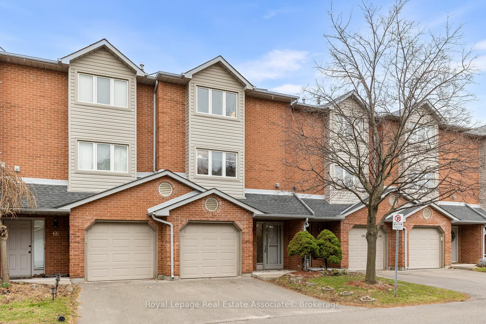 67-72 Stone Church Road W, Hamilton, ON, L9B 2H8