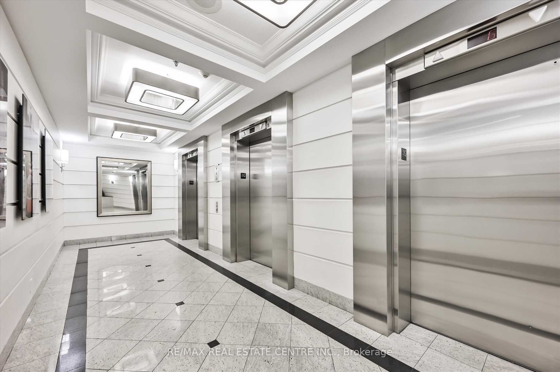 Additional image 4 of 1414-711 Bay Street, Toronto, ON, M5G 2J8