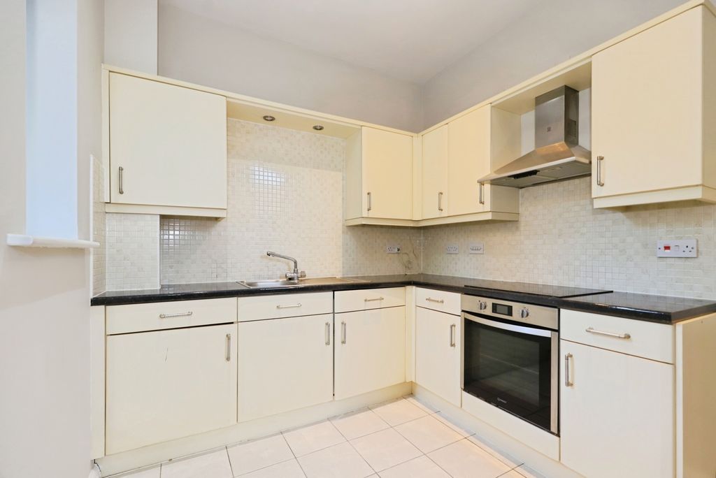 Additional image 7 of 2 bed flat for saleCastle Road, Kidderminster, Worcestershire DY11