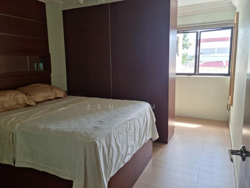 660 Hougang Avenue 8 photo 4
