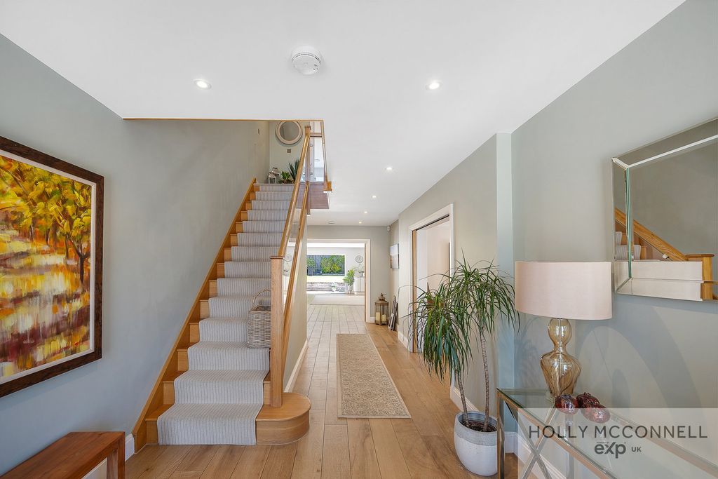 Additional image 13 of 6 bed detached house for saleBird In Hand Lane, Bromley BR1