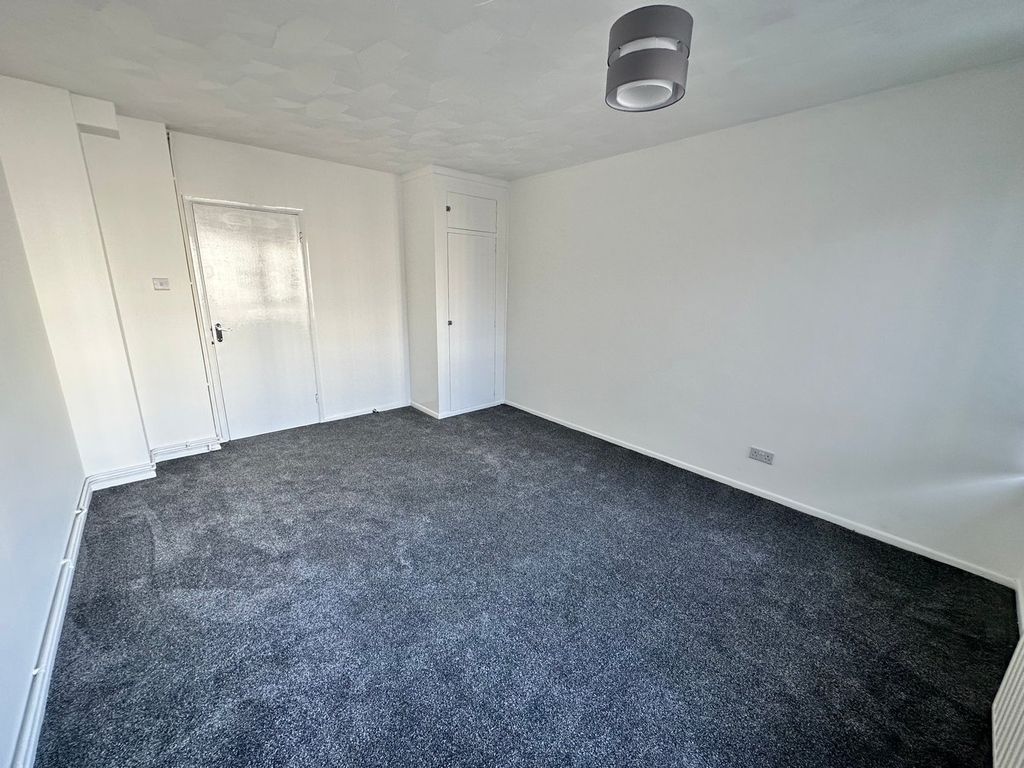 Additional image 5 of 2 bed flat for salePark Avenue, Bexhill TN39