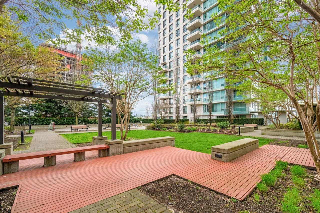 Additional image 2 of 1703-2232 Douglas Road, Burnaby, BC, V5C 0G9