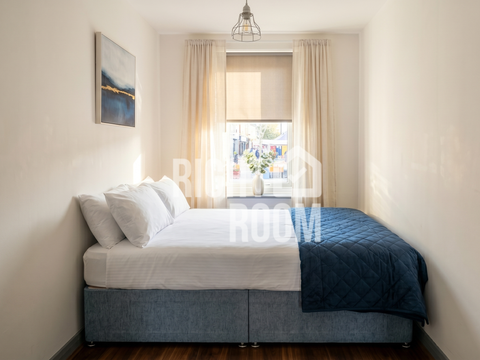 Three Bedroom House, Station Road, Harrow HA1