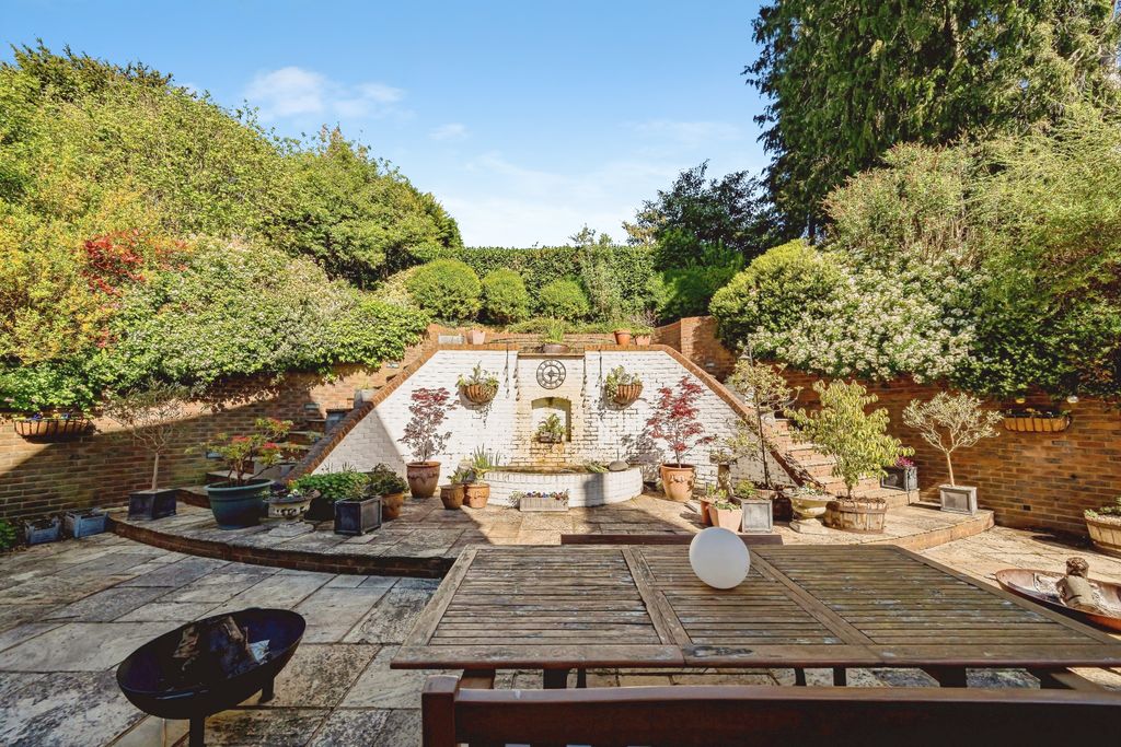 Additional image 27 of 7 bed detached house for saleKings Road, Berkhamsted HP4