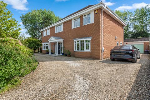 Glebe Road, Loughor, Swansea SA4