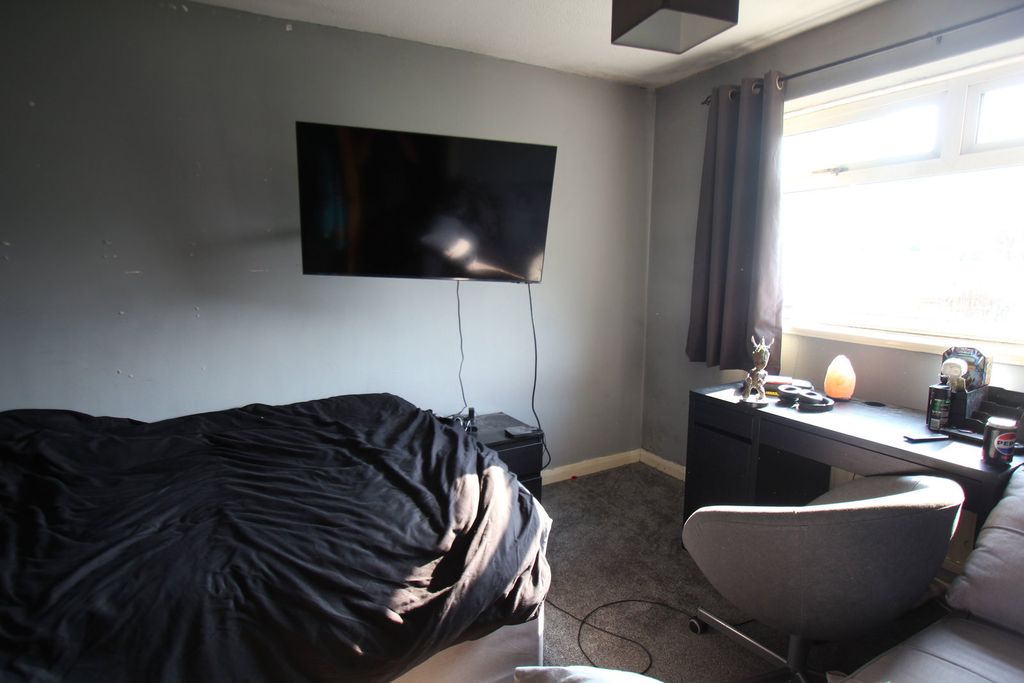 Additional image 8 of 4 bed semi-detached house for saleConway Court, Hendredenny, Caerphilly CF83