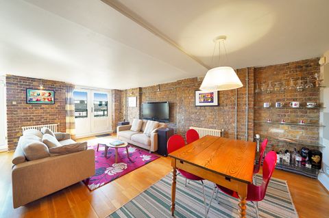 Globe Wharf, Rotherhithe Street SE16