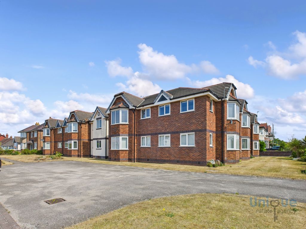 Additional image 14 of 2 bed flat for saleDawlish Lodge, 421 Clifton Drive North, Lytham St. Annes FY8