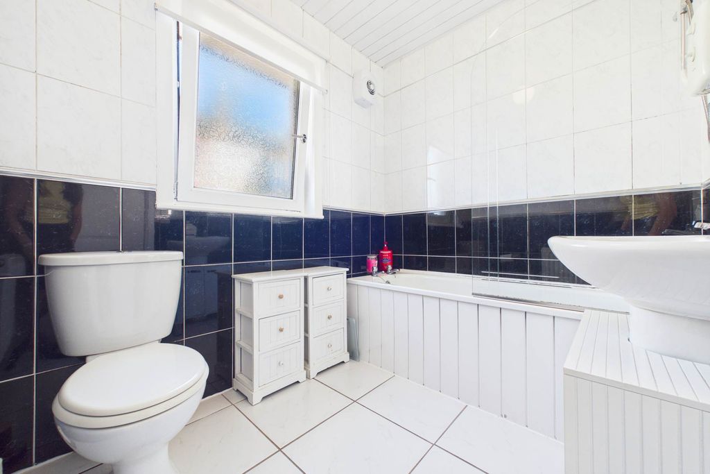 Additional image 16 of 3 bed detached house for salePark Drive, Bellshill ML4