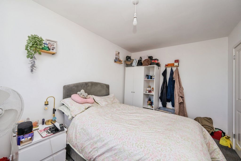 Additional image 12 of 3 bed flat for saleBrowns Lane, Dordon, Tamworth, Warwickshire B78