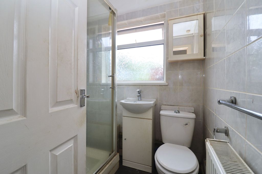 Additional image 6 of 2 bed flat for saleSmith Road, Chatham ME5