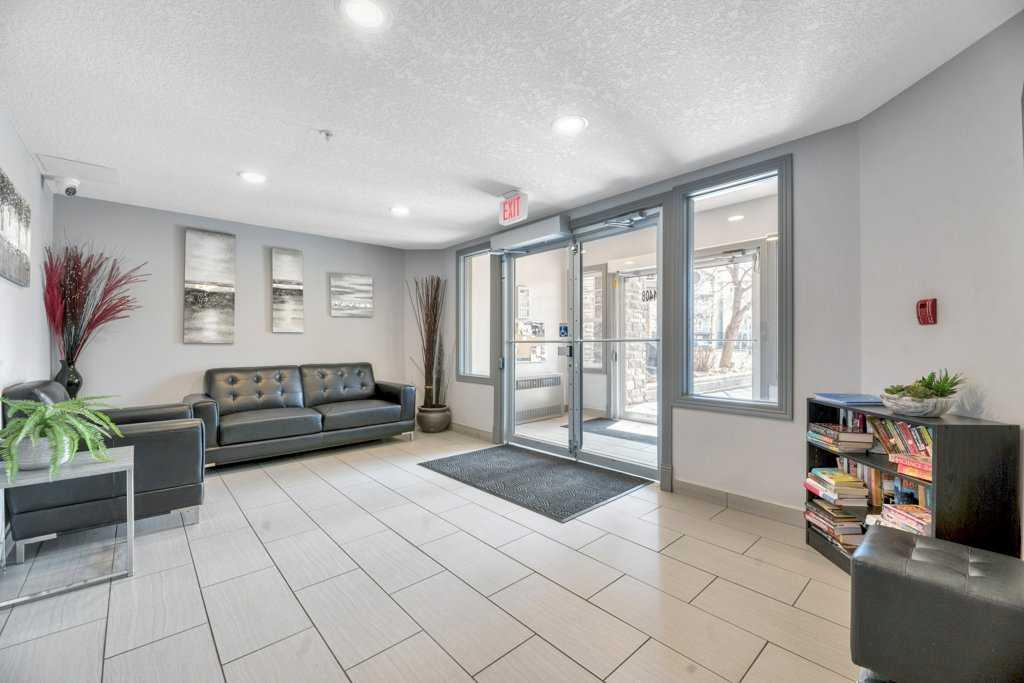 Additional image 4 of 304-1408 17 Street SE, Calgary, AB, T2G 5S8