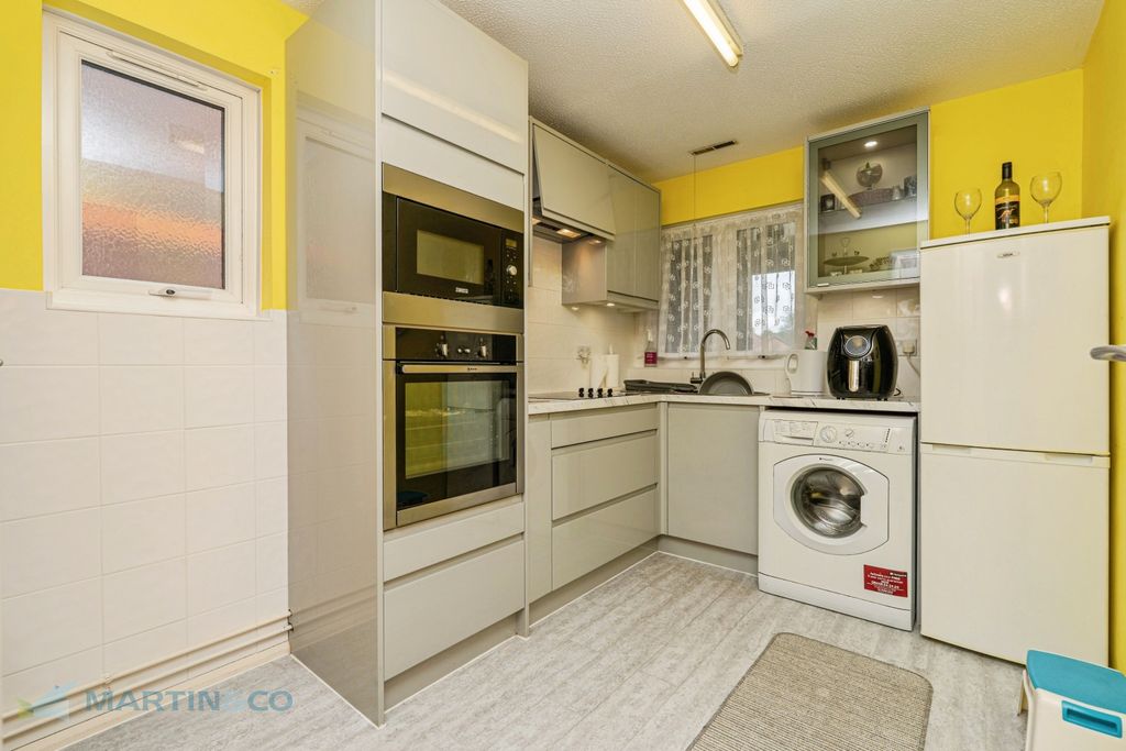 Additional image 4 of 2 bed semi-detached bungalow for saleBainton Mead, Woking, Surrey GU21