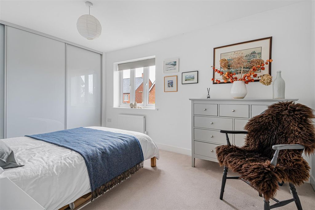 Additional image 7 of 5 bed property for saleLander Close, Chesterton, Bicester OX26