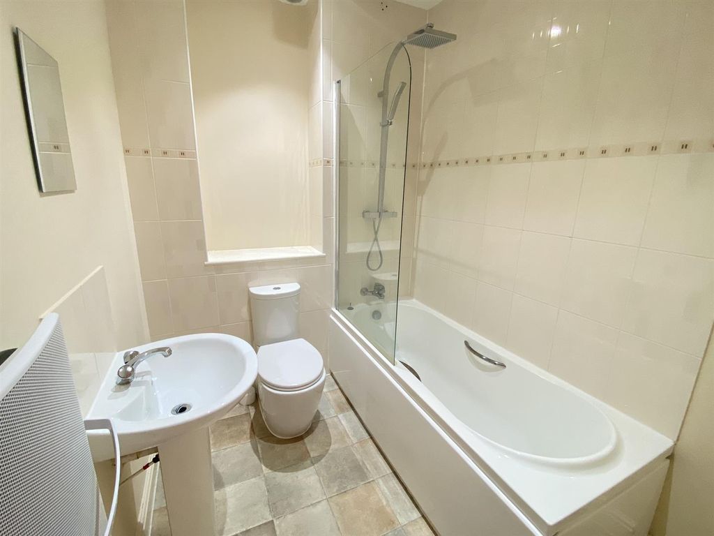 Additional image 8 of 2 bed flat for saleFriars Mews, Wesleyan Court, Lincoln LN2