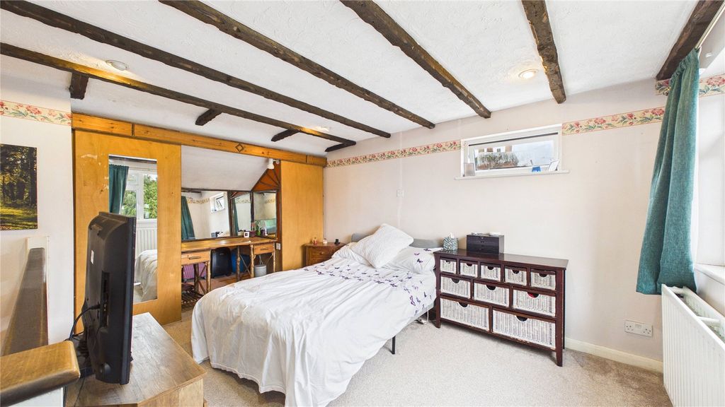 Additional image 8 of 3 bed end terrace house for saleHorsell, Surrey GU21