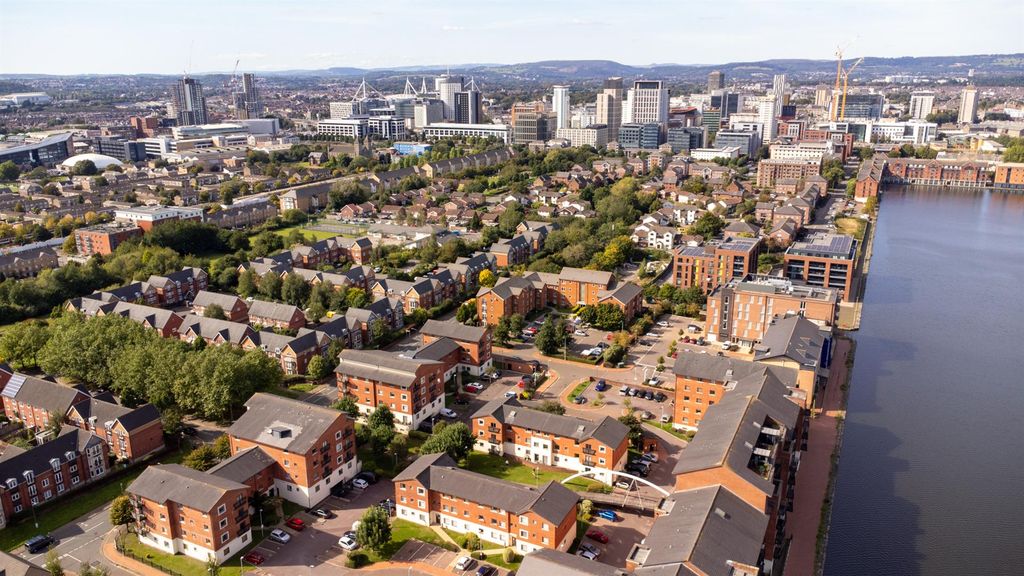 Additional image 7 of 2 bed flat for saleHenke Court, Cardiff Bay, Cardiff CF10