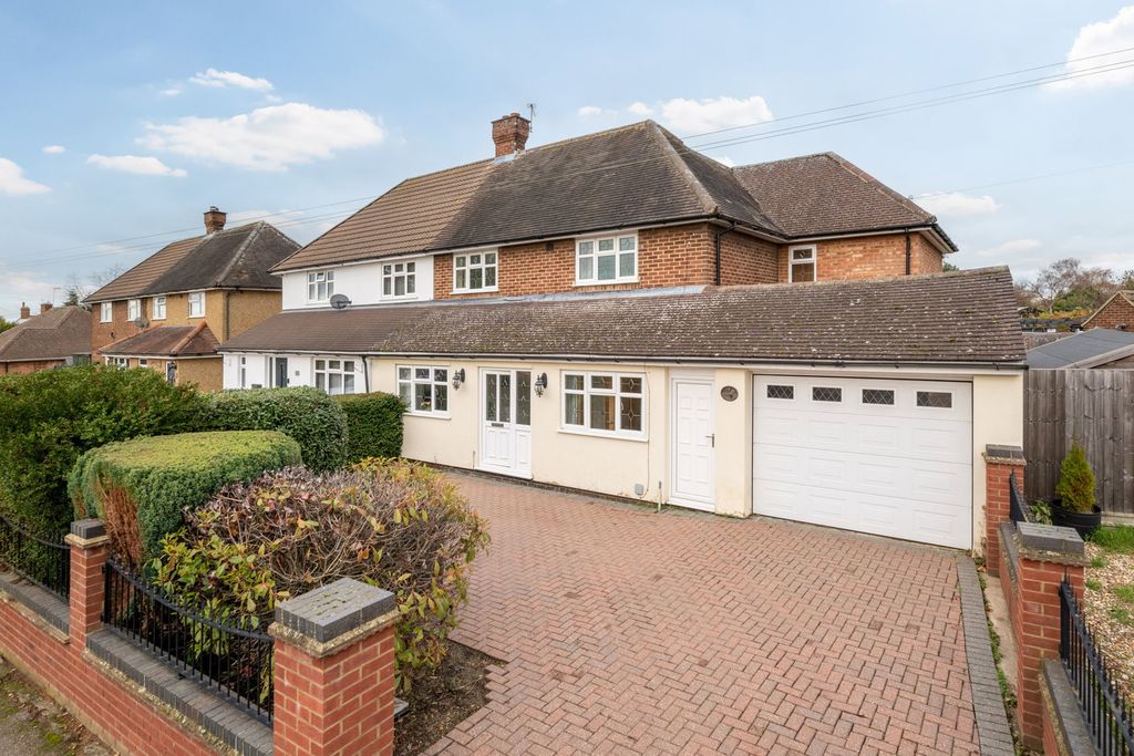 4 bed semi-detached house for saleLymans Road, Arlesey SG15