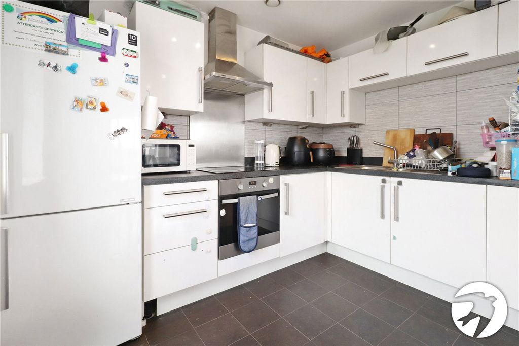 Additional image 4 of 2 bed flat for saleLittle Brights Road, Belvedere DA17
