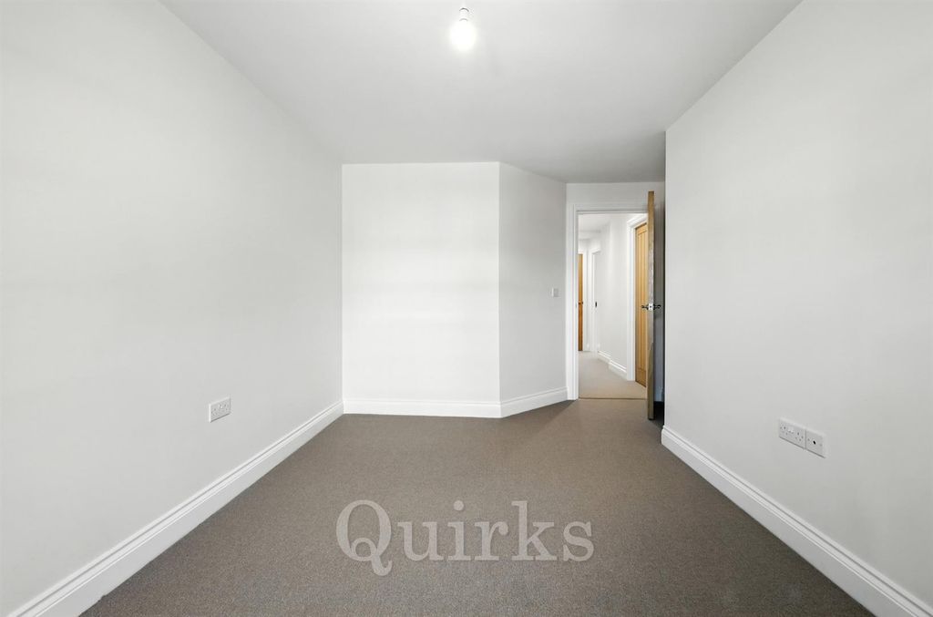 Additional image 10 of 1 bed flat for saleHigh Street, Billericay CM12
