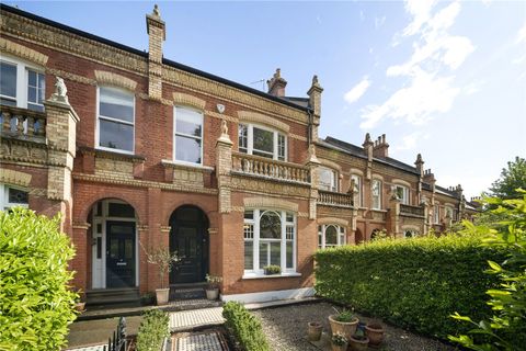 The Crescent, Barnes, London SW13