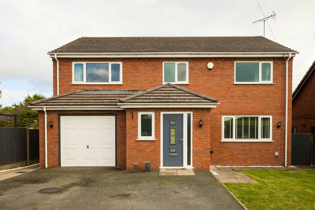 4 bed detached house for saleThe Brackens, Buckley CH7