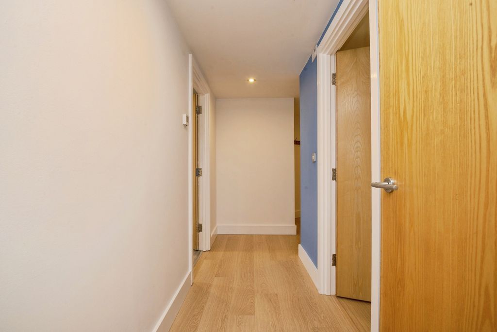 Additional image 8 of 2 bed flat for saleCrwys Road, Cardiff CF24
