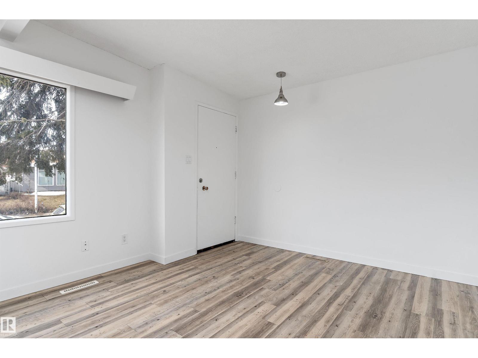 Additional image 4 of 6103-6105 97a Avenue NW, Edmonton, AB, T6B1E2