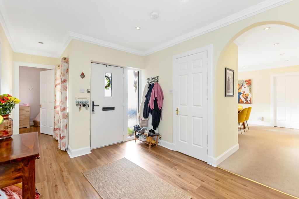 Additional image 2 of 4 bed detached bungalow for sale8 Viewbank View, Bonnyrigg, Midlothian EH19