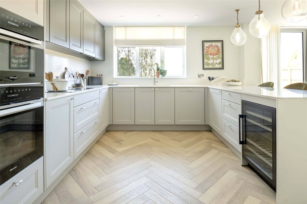 Additional image 6 of 4 bed detached house for saleConquerors Gate, North Trade Road, Battle, East Sussex TN33