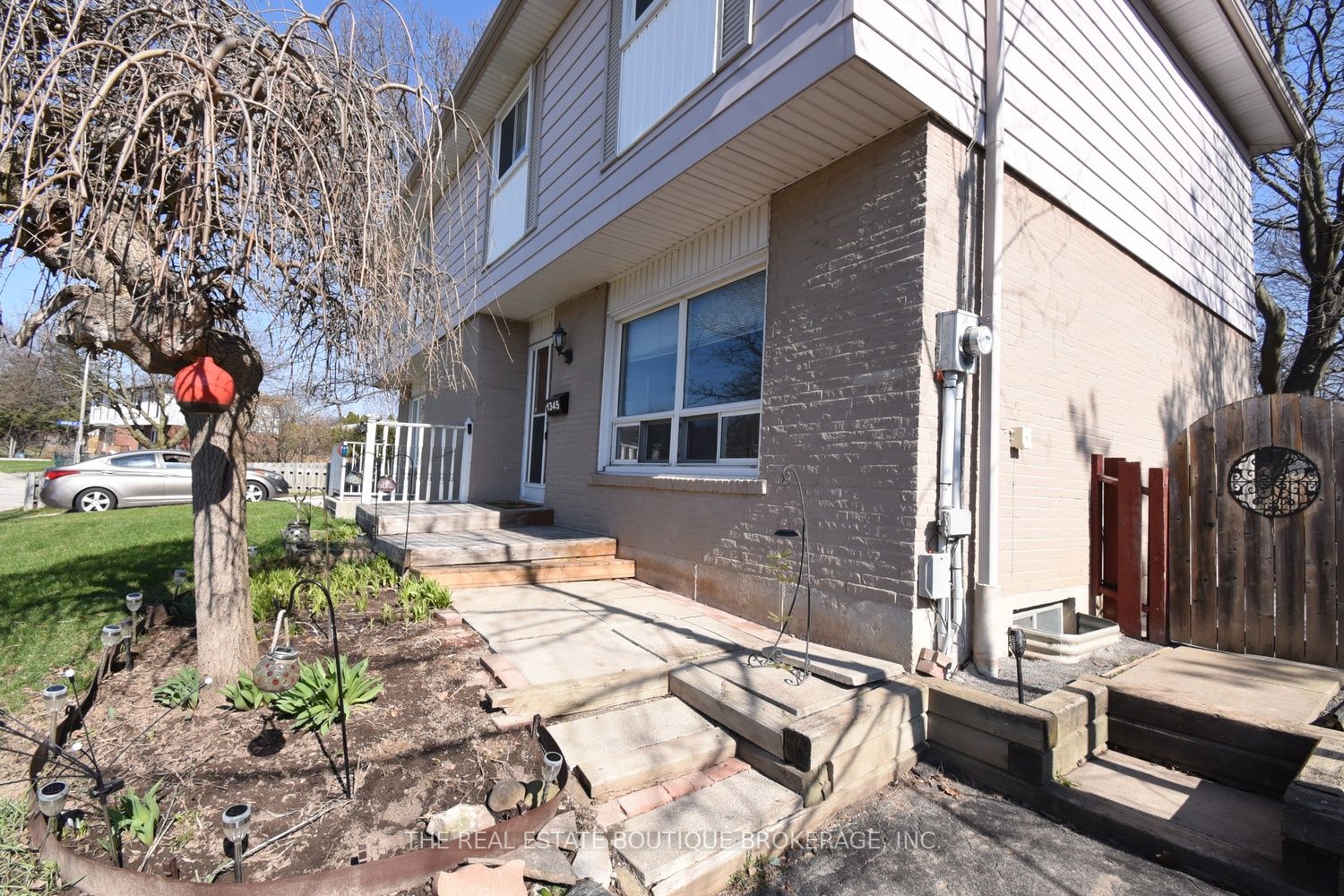 Additional image 2 of 1345 Colonsay Drive, Burlington, ON, L7P 2T6