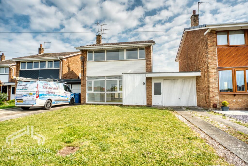 4 bed link detached house for saleOxford Road, St. Annes, Lytham St. Annes FY8