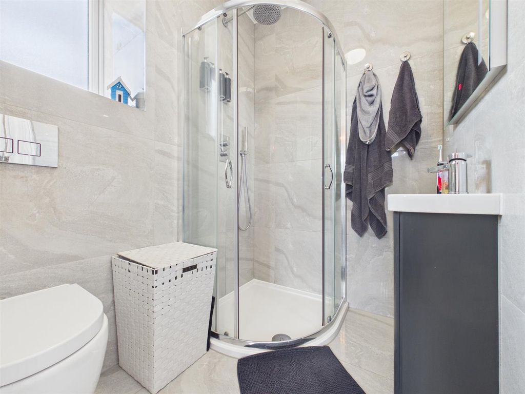 Additional image 5 of 2 bed flat for saleWard Street, Aston Reach, Aylesbury HP22