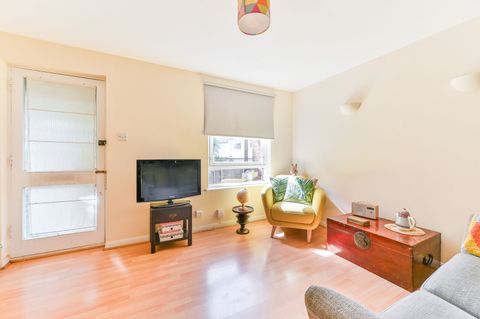 Ardent Close, Norwood, London SE25