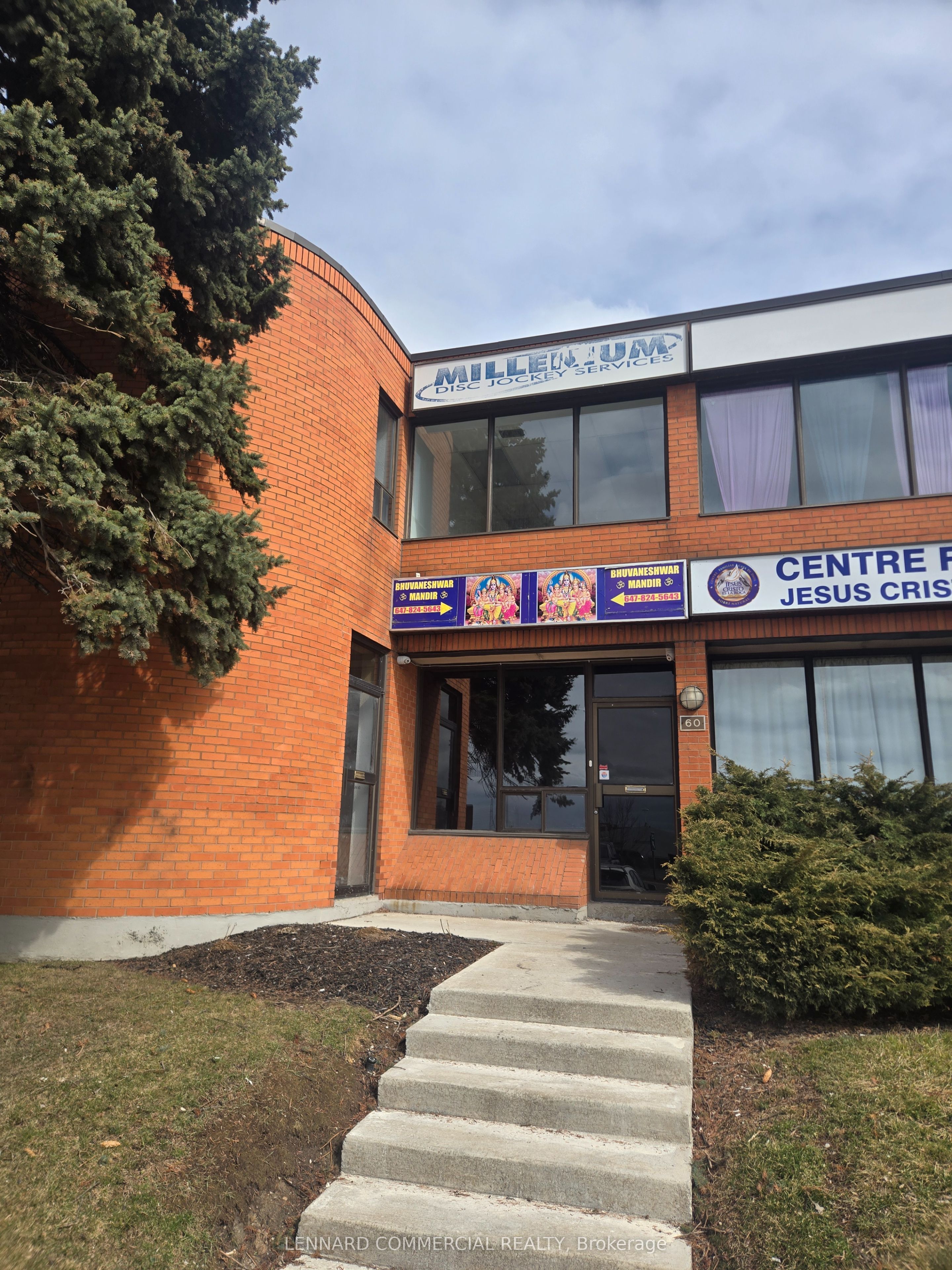 60-750 Oakdale Road, Toronto, ON, M3N 2Z4