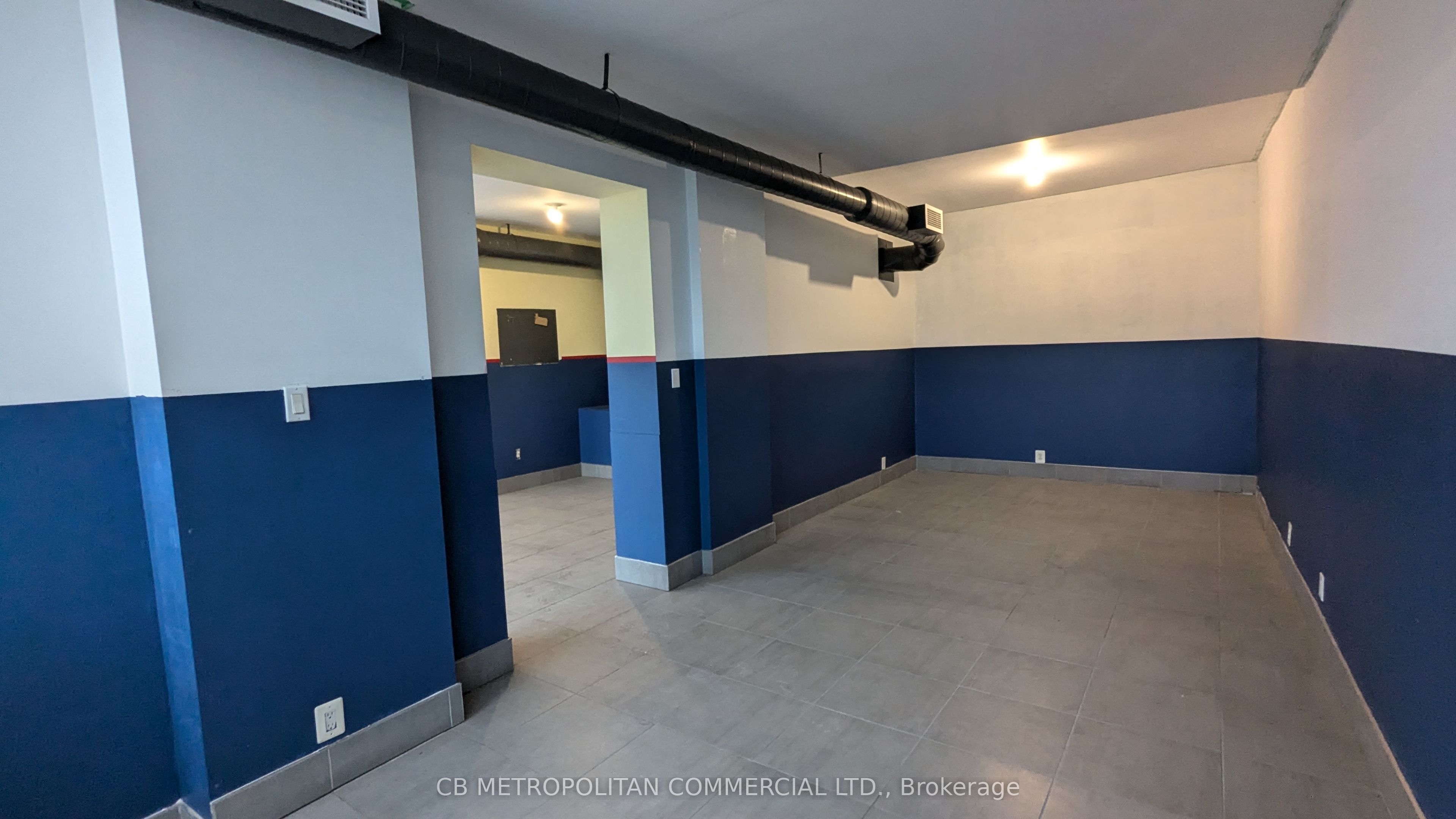 Additional image 4 of 215 Queen Street, Toronto, ON, M5A 1S2