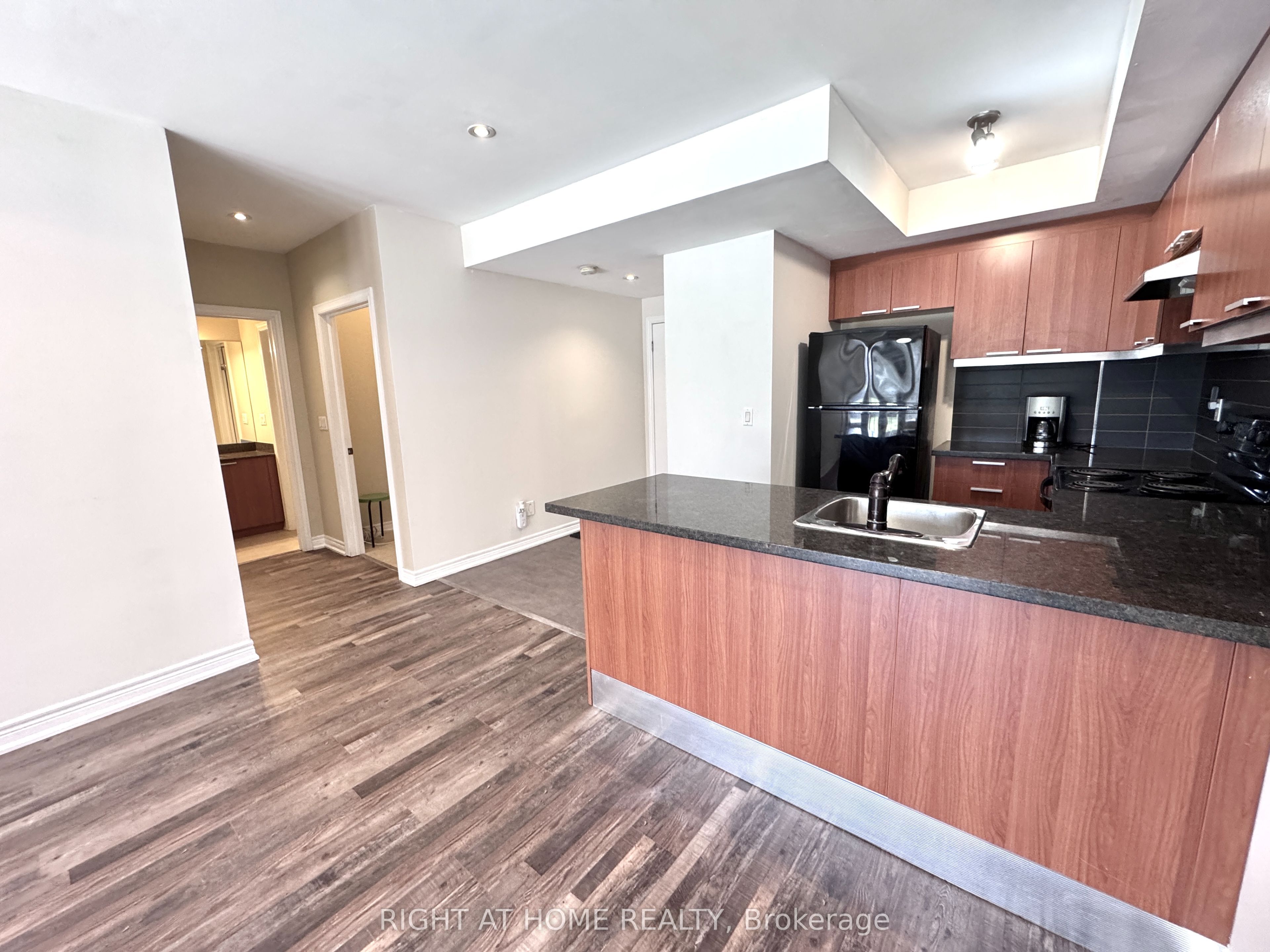 Additional image 5 of One bedroom -327 Carrville Road S, Richmond Hill, ON, L4C 6E4