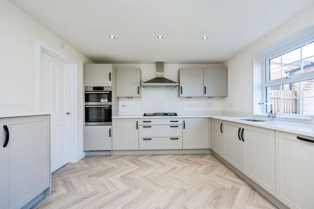 Additional image 5 of 5 bed detached house for saleBluebell Road, Wixams, Bedford MK42