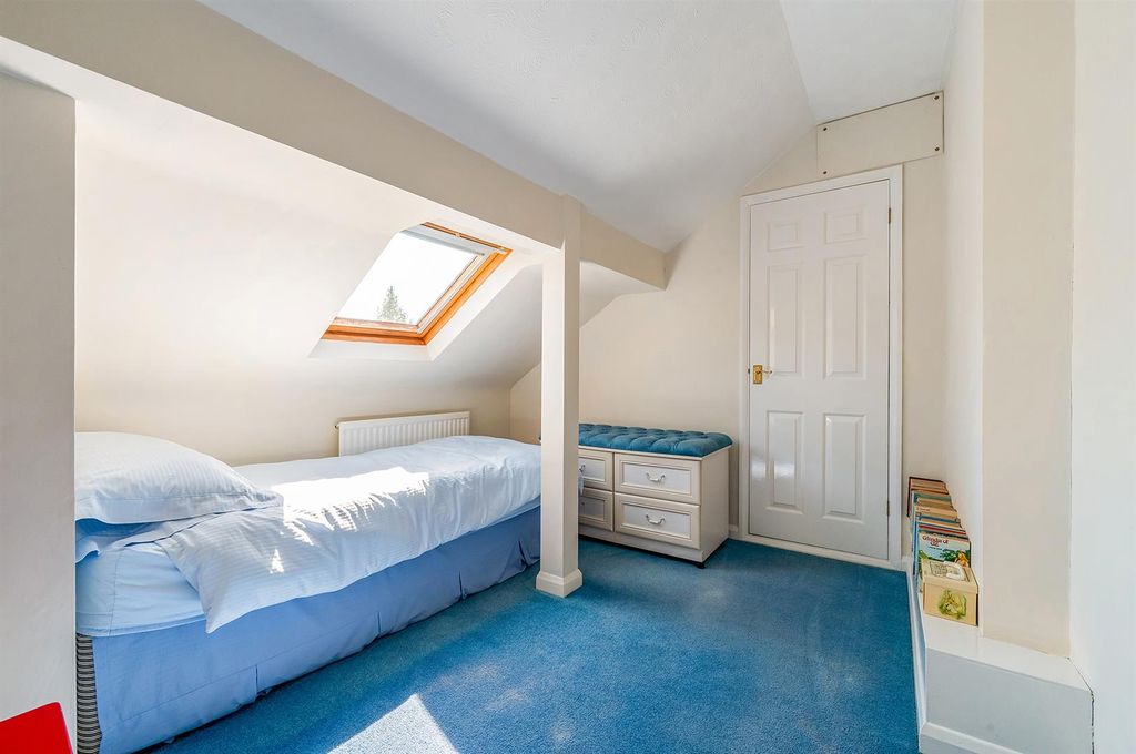 Additional image 16 of 4 bed chalet for saleCattle Lane, Abbotts Ann, Andover SP11